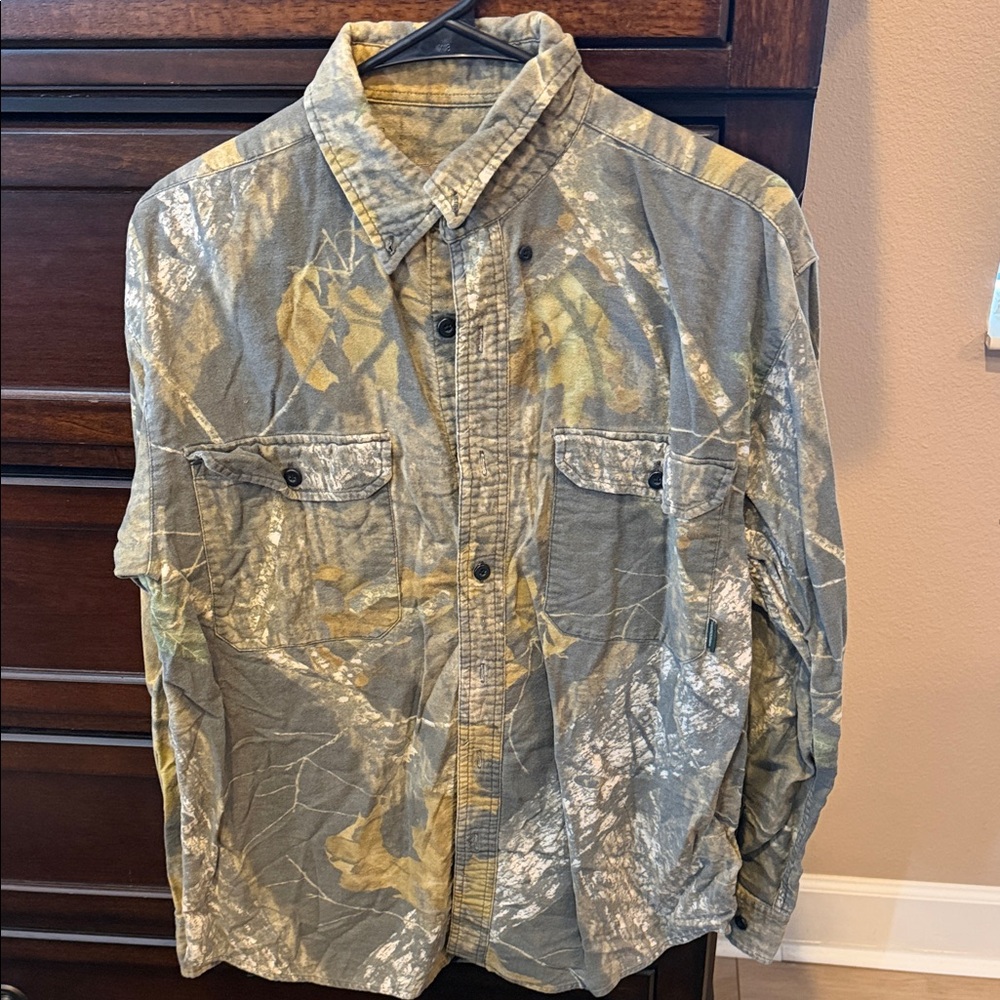 Mossy Oak Field Staff Long Sleeve Button Down